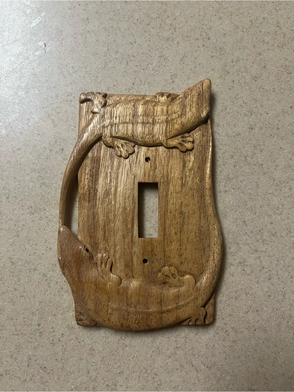 Wood Carved Single Toggle Light Switch Cover - 3D Lizard Gecko Indonesia